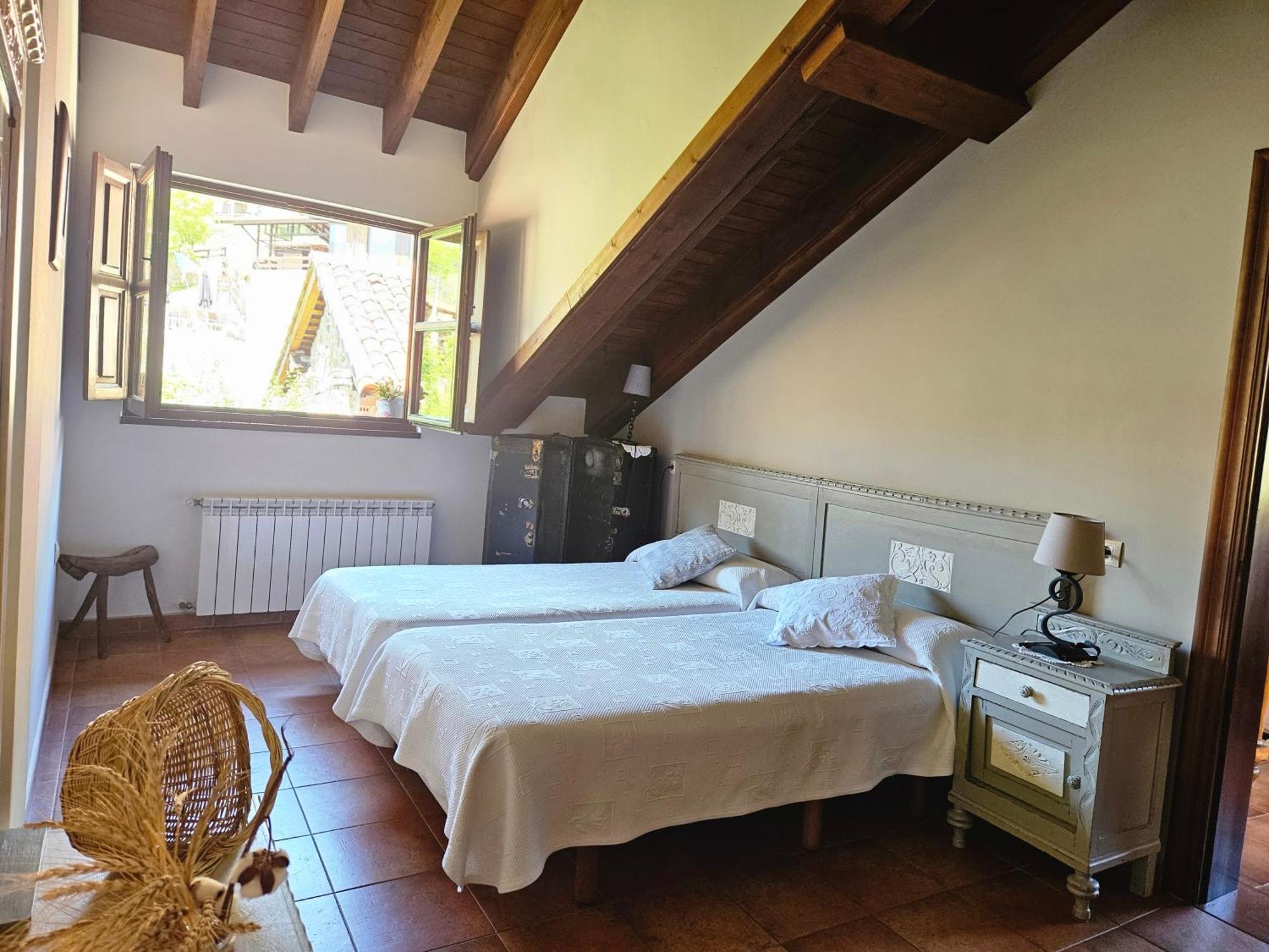 Apartamentos Rurales El Collain De Campiellos Room photo